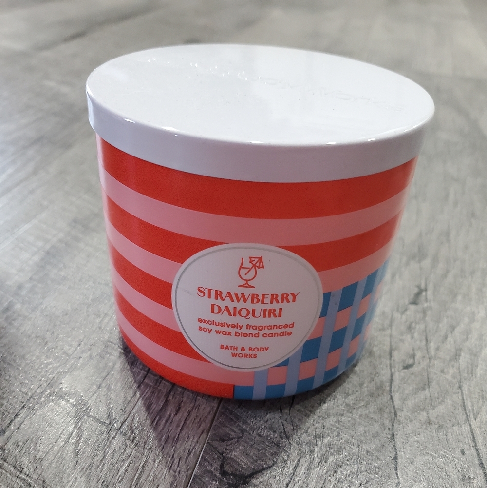 Bath And Body Works Strawberry Daiquri Candle